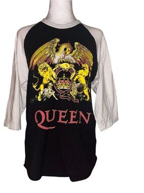 Vintage Queen Crest Raglan Shirt